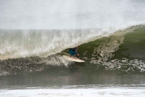 sth narrabeen surfer